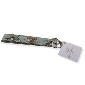 NWT Daisies Key Fob Wrist Strap